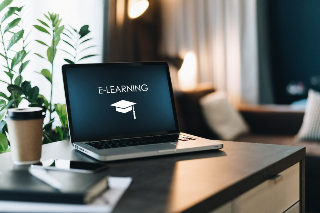 computer-mit-elearning