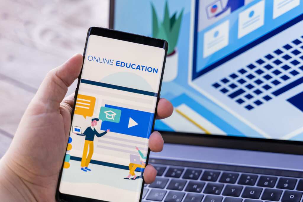 nutzung-von-e-learning-standards-für-schulungen-am-handy